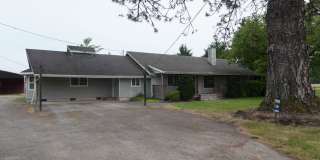 Spacious Battle Ground Ranch Style Home w/ Optional Shops for Rent - 23217 NE 92nd Ave Gallery 1