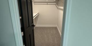 5 Bed 4 Bath Home fenced yard Gallery 25