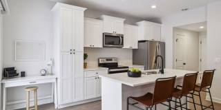 Model 3 Bedroom Town Home Gallery 9