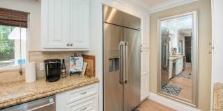 Private Newport Beach Cul-de-Sac Home Gallery 21