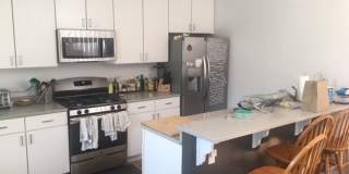 Beautiful Modern 4 bed unit with a rooftop deck! Gallery 1