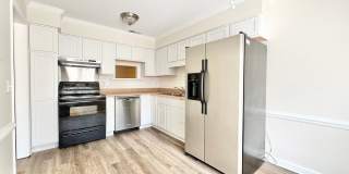 2 Bedroom Townhome in NW Greensboro near parks and Greenway Gallery 8