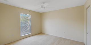 241 SW LAKE FOREST Way Gallery 16