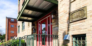 Cozy & bright 1 Bd/1Bth condo in Brookland House Condominium! Gallery 3