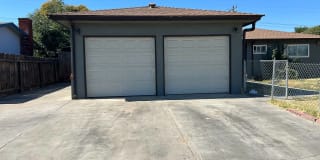 541 East Cypress Avenue - B Gallery 1