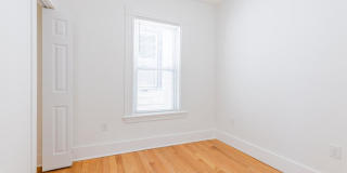 633 East 6th St. Gallery 10