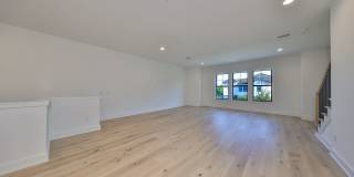 Gorgeous 4/3.5 Custom 3 Story Townhome Gallery 7