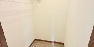 Great 3 Bed 2 Bath 2 Car Garage Flat Duplex- Pets ok! Gallery 16