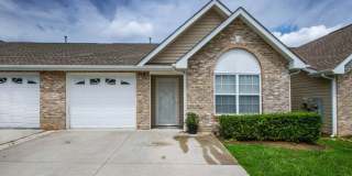 Knoxville 37912 - 2 bedroom, 2 bath home - Call Jean Chung (865) 386-1022 Gallery 1