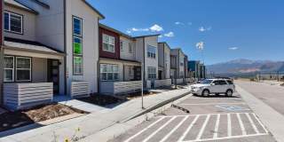 Contemporary Townhome in North CO Springs Gallery 25