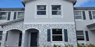 300 SE 10th Ct Gallery 1