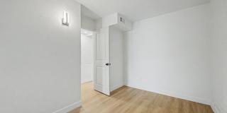 Gorgeous 2 Bed + Bonus Room | Large Private Yards | Resort Pool | 8 Weeks Free Rent! Gallery 18
