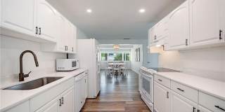 ***SEASONAL OR ANNUAL LUXURY RENTAL***POOL HOME***NAPLES TERRACE*** Gallery 9