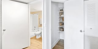 Sheridan Ocean Club Apartments Gallery 70