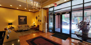 121 N Monroe Street #1208 Gallery 32