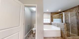 Beautiful 2 Story Home in W Richland Gallery 36