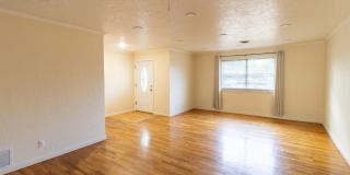 1556 Singleton Avenue Gallery 3