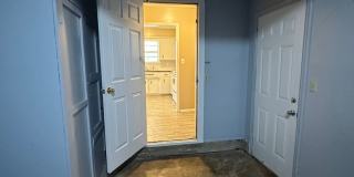 3 bed, 1 1/2 bath, 1 car garage Gallery 37