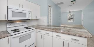1303 South Moody Avenue - B Gallery 17
