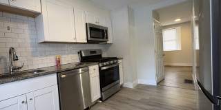 8 Burton Court Gallery 1