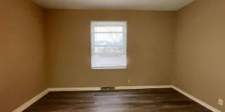 Spacious 2 Bedroom with Private Balcony! Gallery 33