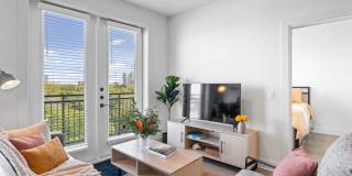 UNITi Montrose Gallery 15