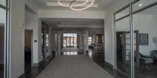 Avenue Madison Gallery 15