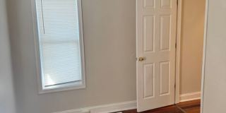 3 bedroom, 1 bath, 2 story half double house Gallery 24