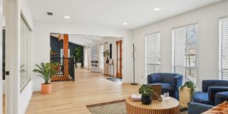 Aspire Gallery 41