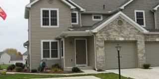 Beautiful Executive 3 Bedroom Condo! Gallery 1