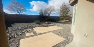 4 bed 2 bath home in Huning Ranch. Gallery 35