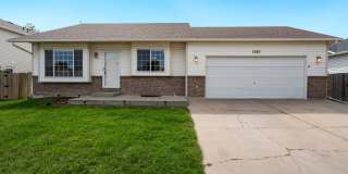 4 bedroom house with a fenced yard! Gallery 1