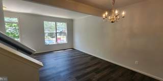 45512 LAKEMONT Square Gallery 4