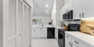 12842 Meadowbend Drive Gallery 37