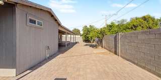 515 E VISTA DEL CERRO Drive Gallery 30