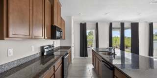 Panther Creek Family Home Gallery 15