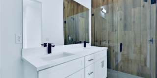 1603 E 14th Street Gallery 11