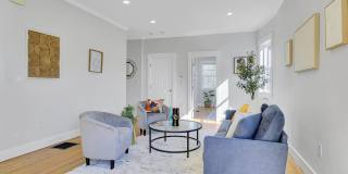 Wonderful House with Huge Deck in an Amazing Location Gallery 29
