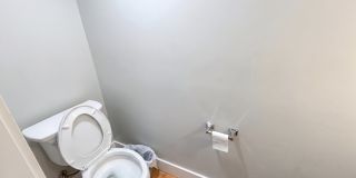 Modern Rental - South Side Gallery 14