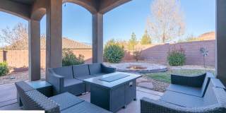 Stunning 2 Bedroom Fully Furnished Home. Community Pool & Mini Golf! Gallery 71