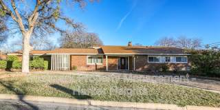 101 Highland Oaks Drive Gallery 1