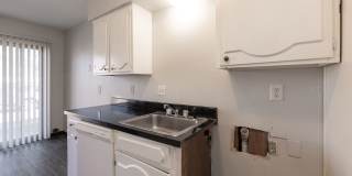 Colonial Apartments Gallery 41