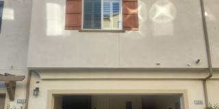 Modern 3-Story Townhouse Gallery 1