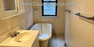 1 Bedroom Lakes Uptown Corner Unit Apartment, Blocks from Both Lakes, Hardwood Floors, One Month Free Gallery 13
