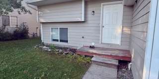 4 Bedroom, 2 Bathroom Duplex - Pet Friendly Gallery 42