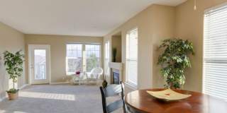 Sunny & Bright Upper Unit in Snoqualmie Ridge Gallery 4