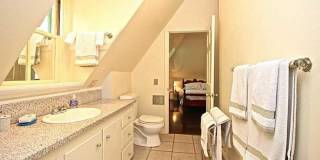 434 BELLEVUE Avenue Gallery 25