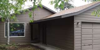 Midtown 3 Bed/2 Bath Single Family Home - Norton Ave Gallery 1