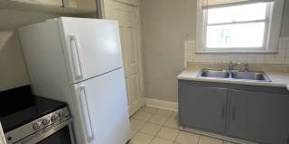 832 North Larch Street - 3 Gallery 10