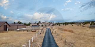 Country Living on 13.5 Acres Gallery 1